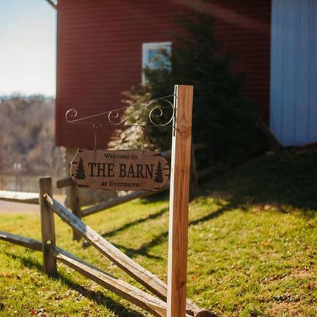 The Barn At Evermore: Riverfront Retreat W/Hot Tub Luray Kültér fotó